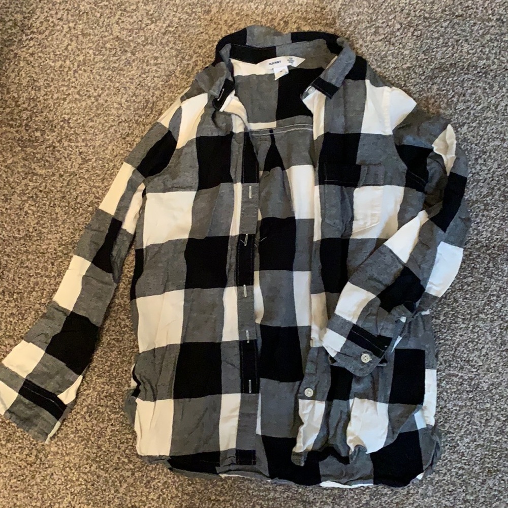 Old Navy Black and White flannel XS (The Classic Shirt)